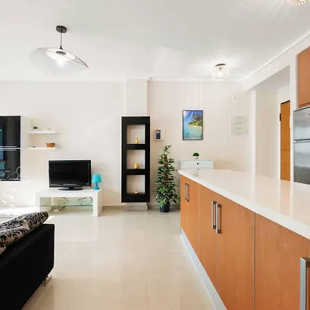 My Seaviews - Euromarina Towers Apartment