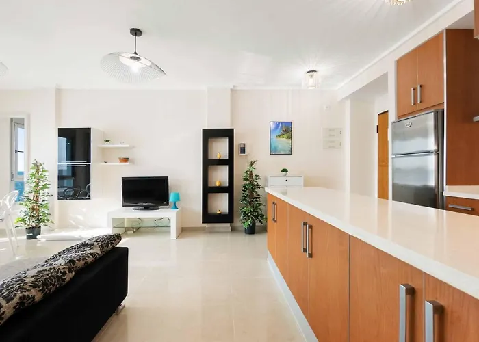 My Seaviews - Euromarina Towers Apartamento